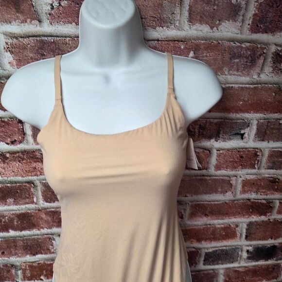 Auden Beige Sleeveless Cami Bodysuit – Women’s Medium Adjustable Stretch NEW - Picture 2 of 5